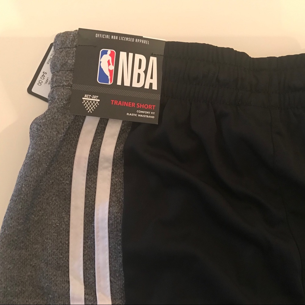 Shorts - Picture 2 of 9